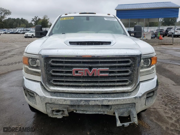 2018 GMC Sierra 2500HD with VIN 1GT12REY5JF202154, listed as a Copart auction lot 79009504 with 248,716 mi miles and Clean Title. Bid and sale history available at carsss.com. Image 5.