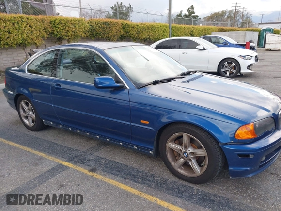 2001 BMW 3 Series 325Ci with VIN WBABN33401JW55892, listed as a IAAI auction lot 41751934 with 1 mi miles. Bid and sale history available at carsss.com. Image 6.