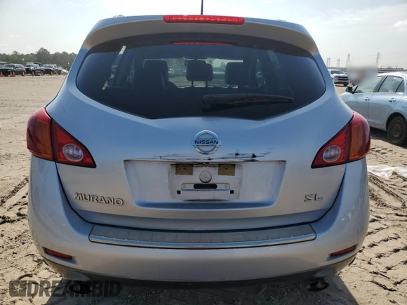 2010 Nissan Murano S z VIN JN8AZ1MU4AW016279, wystawiony jako Copart lot #56192665 z przebiegiem 85 092 mil mil oraz Czysty tytuł • Clean title. Historia ofert i sprzedaży dostępna na DreamBid. Obrazek 6.