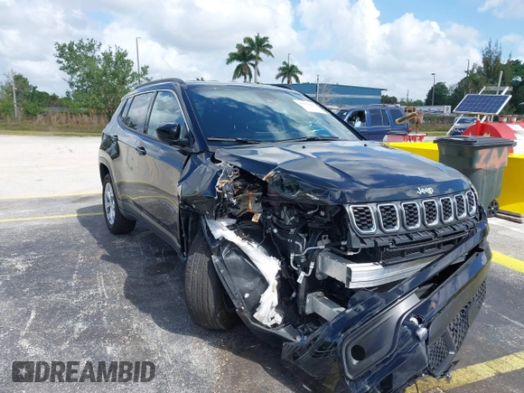 2024 Jeep Compass Latitude with VIN 3C4NJDBN5RT154383, listed as a IAAI auction lot 41938003 with 18,883 mi miles and . Bid and sale history available at DreamBid. Image 19.