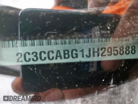 2018 Chrysler 300 S z VIN 2C3CCABG1JH295888, wystawiony jako Copart lot #56899745 z przebiegiem 111 826 mil mil oraz Szkoda całkowita • Salvage title. Historia ofert i sprzedaży dostępna na DreamBid. Obrazek 13.