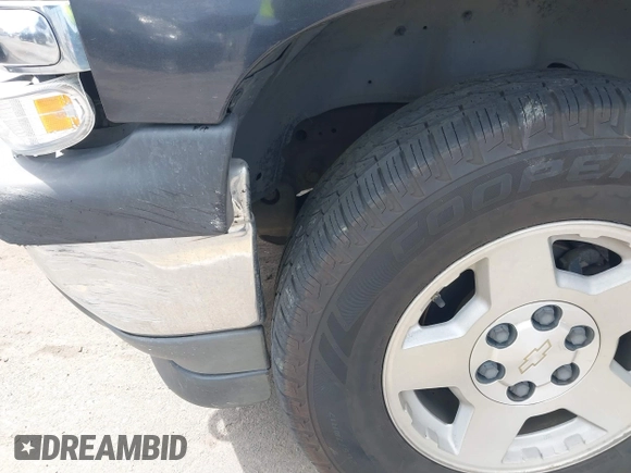 2005 Chevrolet Tahoe LS z VIN 1GNEK13T05J124225, wystawiony jako IAAI lot #41699401 z przebiegiem 253 632 mil mil oraz . Historia ofert i sprzedaży dostępna na DreamBid. Obrazek 18.