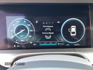 2022 Hyundai NEXO Limited z VIN KM8J84A65NU026354, wystawiony jako Copart lot #63148383 z przebiegiem 14 279 mil mil oraz . Historia ofert i sprzedaży dostępna na DreamBid. Obrazek 9.
