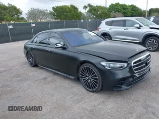 2022 Mercedes-Benz S 500 with VIN W1K6G6DB0NA148354, listed as a IAAI auction lot 41724082 with 34,116 mi miles and . Bid and sale history available at DreamBid. Image 1.