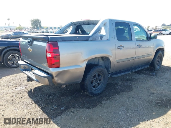2007 Chevrolet Avalanche 3LT z VIN 3GNFK12327G176420, wystawiony jako IAAI lot #42476613 z przebiegiem Nie podano mil oraz . Historia ofert i sprzedaży dostępna na DreamBid. Obrazek 4.