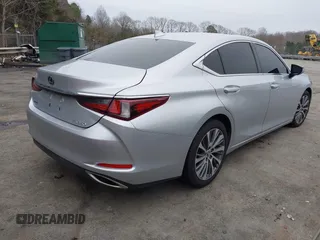 2019 Lexus ES 350 with VIN 58ABZ1B17KU020000, listed as a IAAI auction lot 41535730 with 60,431 mi miles and . Bid and sale history available at DreamBid. Image 4.