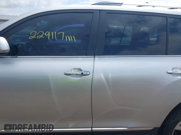 2011 Toyota Highlander Limited with VIN 5TDDK3EH4BS088031, listed as a IAAI auction lot 42515112 with 229,117 mi miles and . Bid and sale history available at DreamBid. Image 15.