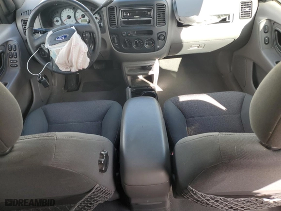 2002 Ford Escape Limited with VIN 1FMCU04152KA63778, listed as a Copart auction lot 51471585 with 103,803 mi miles and Salvage Title. Bid and sale history available at carsss.com. Image 8.