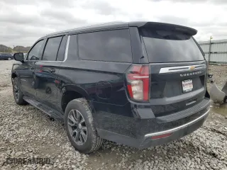 2021 Chevrolet Suburban LT with VIN 1GNSKCKD5MR382216, listed as a Copart auction lot 80243284 with 121,332 mi miles and Salvage Title. Bid and sale history available at carsss.com. Image 2.
