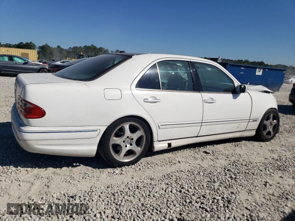 2001 Mercedes-Benz E-Class with VIN WDBJF70J11B285493, listed as a Copart auction lot 77170114 with 226,226 mi miles and Salvage Title. Bid and sale history available at carsss.com. Image 3.