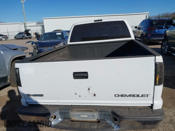 1999 Chevrolet S-10 LS with VIN 1GCCS19XXX8124043, listed as a IAAI auction lot 41730083 with 113,095 mi miles. Bid and sale history available at carsss.com. Image 16.