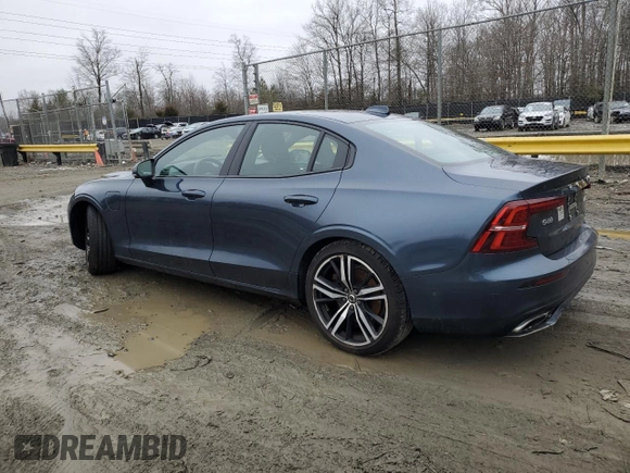 2019 Volvo S60 R-Design with VIN 7JRBR0FM3KG017556, listed as a Copart auction lot 40569944 with 29,744 mi miles. Bid and sale history available at carsss.com. Image 2.