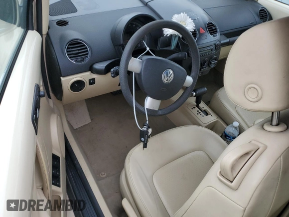 2006 Volkswagen Beetle z VIN 3VWPF31Y06M309862, wystawiony jako Copart lot #76907554 z przebiegiem Nie podano mil oraz Szkoda całkowita • Salvage title. Historia ofert i sprzedaży dostępna na DreamBid. Obrazek 8.