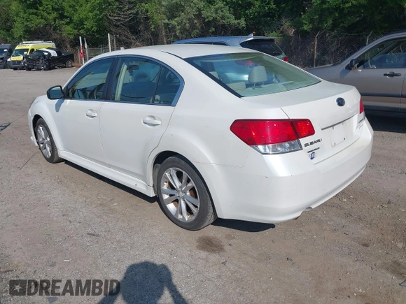 2014 Subaru Legacy 2.5i z VIN 4S3BMBA67E3012518, wystawiony jako IAAI lot #42417418 z przebiegiem 162 987 mil mil oraz . Historia ofert i sprzedaży dostępna na DreamBid. Obrazek 3.