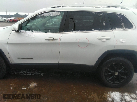 2015 Jeep Cherokee Latitude с VIN 1C4PJMCB5FW509555, выставлен на аукционе IAAI как лот 41146991 с пробегом 173 745 миль миль и . История ставок и продаж доступна на DreamBid. Изображение 14.