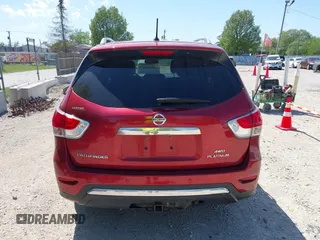 2015 Nissan Pathfinder Platinum z VIN 5N1AR2MM1FC707940, wystawiony jako IAAI lot #42281066 z przebiegiem 109 392 mil mil oraz . Historia ofert i sprzedaży dostępna na DreamBid. Obrazek 16.