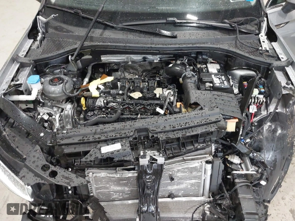 2024 Volkswagen Tiguan SE with VIN 3VVMB7AX8RM084483, listed as a IAAI auction lot 42452619 with 14,618 mi miles and . Bid and sale history available at DreamBid. Image 10.