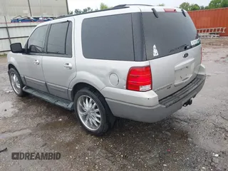 2003 Ford Expedition Special Service with VIN 1FMRU15W83LB77540, listed as a IAAI auction lot 42690609 with 282,647 mi miles and . Bid and sale history available at DreamBid. Image 3.