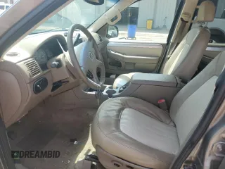 2005 Mercury Mountaineer Convenience z VIN 4M2ZU86W35UJ00268, wystawiony jako Copart lot #65780954 z przebiegiem 168 737 mil mil oraz Szkody całkowita. Historia ofert i sprzedaży dostępna na DreamBid. Obrazek 7.