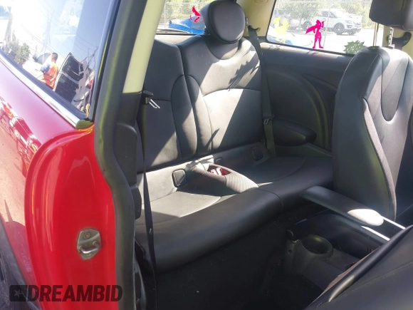 2013 MINI Hardtop with VIN WMWSU3C58DT683041, listed as a IAAI auction lot 42162366 with 76,724 mi miles and . Bid and sale history available at DreamBid. Image 8.