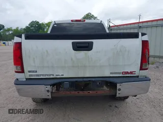 2008 GMC Sierra 1500 Work Truck z VIN 2GTEK133981178274, wystawiony jako IAAI lot #42146222 z przebiegiem 246 353 mil mil oraz . Historia ofert i sprzedaży dostępna na DreamBid. Obrazek 16.