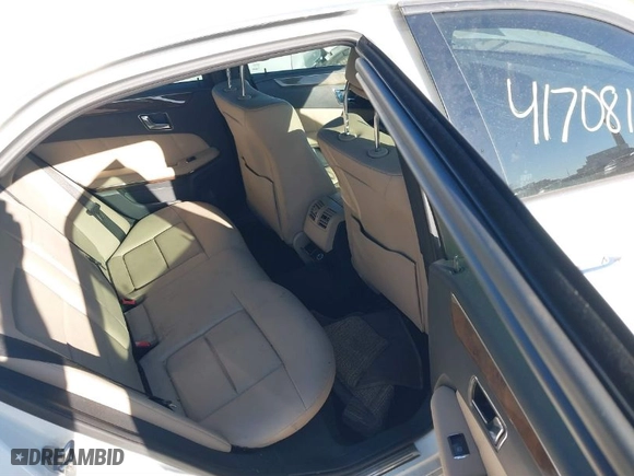 2010 Mercedes-Benz E-Class E 350 Luxury with VIN WDDHF8HB7AA111622, listed as a IAAI auction lot 41708136 with 166,708 mi miles. Bid and sale history available at carsss.com. Image 8.