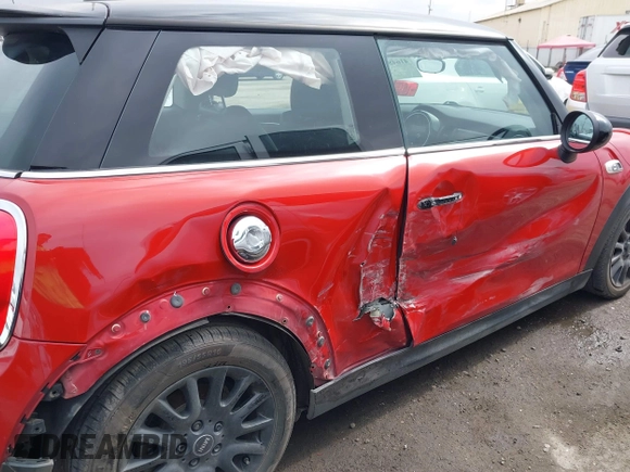 2014 MINI Hardtop S z VIN WMWXM7C51ET985947, wystawiony jako IAAI lot #41648463 z przebiegiem 99 152 mil mil oraz . Historia ofert i sprzedaży dostępna na DreamBid. Obrazek 6.