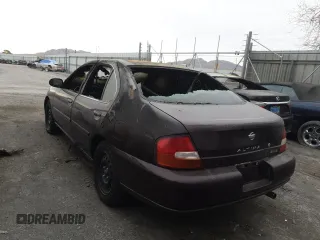 1998 Nissan Altima XE with VIN 1N4DL01D8WC266874, listed as a Copart auction lot 48636595 with 0 mi miles and Salvage Title. Bid and sale history available at carsss.com. Image 2.