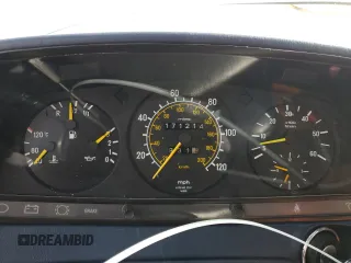 1985 Mercedes-Benz 300 with VIN WDBAB93C5FF030673, listed as a Copart auction lot 52360325 with 171,214 mi miles and Clean Title. Bid and sale history available at DreamBid. Image 9.