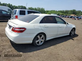 2010 Mercedes-Benz E 350 Luxury with VIN WDDHF8HB1AA124365, listed as a Copart auction lot 60615095 with 163,237 mi miles and Non repairable. Bid and sale history available at DreamBid. Image 3.