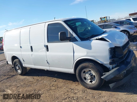 2017 Chevrolet Express Cargo z VIN 1GCWGAFF6H1344137, wystawiony jako IAAI lot #41350780 z przebiegiem 106 207 mil mil oraz . Historia ofert i sprzedaży dostępna na DreamBid. Obrazek 14.