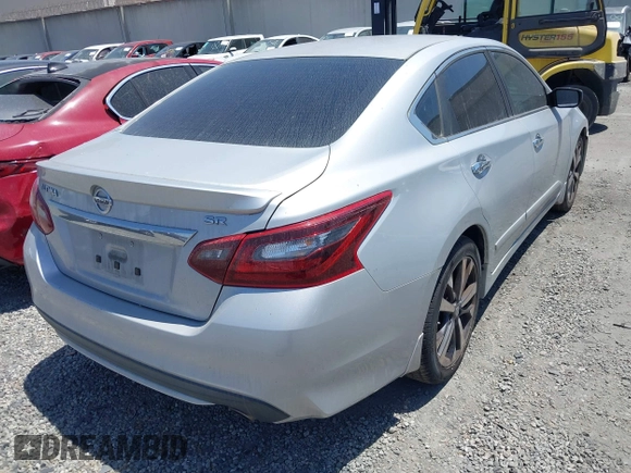 2017 Nissan Altima S z VIN 1N4AL3AP7HN324639, wystawiony jako IAAI lot #42008550 z przebiegiem 101 419 mil mil oraz . Historia ofert i sprzedaży dostępna na DreamBid. Obrazek 4.