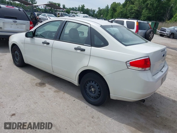 2010 Ford Focus S z VIN 1FAHP3ENXAW277313, wystawiony jako IAAI lot #42353466 z przebiegiem 210 620 mil mil oraz . Historia ofert i sprzedaży dostępna na DreamBid. Obrazek 3.