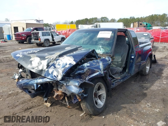 2002 GMC Sonoma SL Fleet with VIN 1GTCS19W528124872, listed as a IAAI auction lot 41452249 with 1 mi miles. Bid and sale history available at carsss.com. Image 6.
