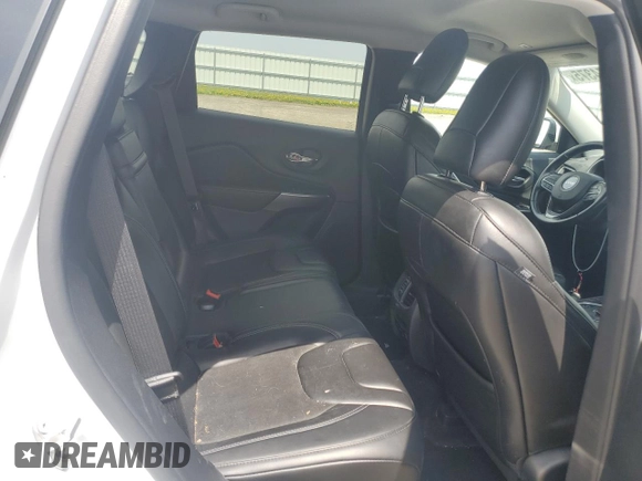 2019 Jeep Cherokee Latitude Plus with VIN 1C4PJMLB3KD405121, listed as a Copart auction lot 55974375 with 39,640 mi miles and Salvage title. Bid and sale history available at DreamBid. Image 11.