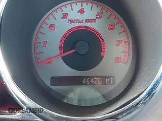2006 Pontiac Solstice z VIN 1G2MB35B56Y112699, wystawiony jako IAAI lot #42279273 z przebiegiem 46 478 mil mil oraz . Historia ofert i sprzedaży dostępna na DreamBid. Obrazek 15.