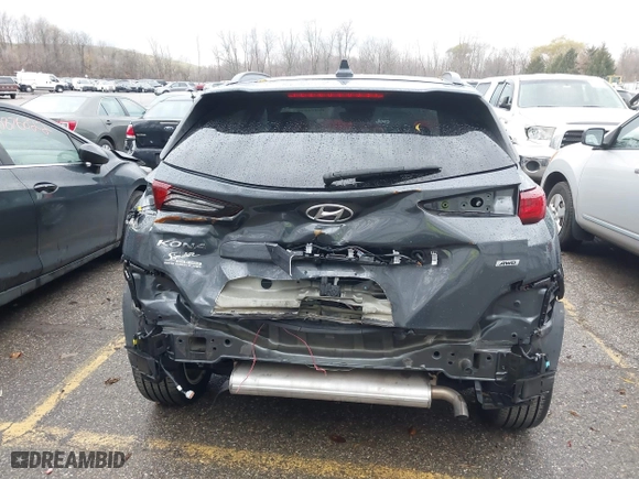 2021 Hyundai Kona SEL Plus with VIN KM8K6CAAXMU686185, listed as a IAAI auction lot 40894040 with 14,071 mi miles. Bid and sale history available at carsss.com. Image 6.