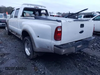 2008 Ford F-450 XL with VIN 1FTXW42R98EB14710, listed as a Copart auction lot 81383144 with 259,012 mi miles and Salvage Title. Bid and sale history available at carsss.com. Image 2.