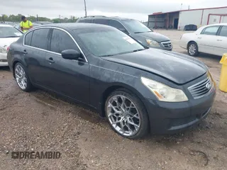 2009 Infiniti G37 Journey with VIN JNKCV61E89M307822, listed as a IAAI auction lot 41899785 with 206,934 mi miles. Bid and sale history available at carsss.com. Image 1.