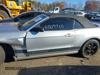 2013 Ford Mustang V6 with VIN 1ZVBP8EM0D5204477, listed as a IAAI auction lot 41009715 with 190,564 mi miles and . Bid and sale history available at DreamBid. Image 14.