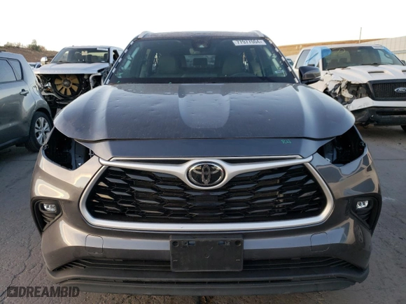 2022 Toyota Highlander XLE with VIN 5TDHZRBH0NS579432, listed as a Copart auction lot 77977004 with 18,770 mi miles and Clean Title. Bid and sale history available at carsss.com. Image 5.
