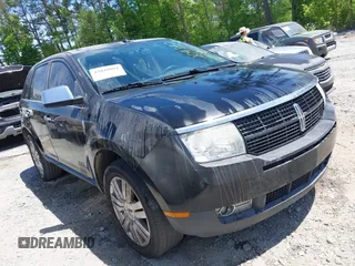 2008 Lincoln MKX z VIN 2LMDU68C18BJ04742, wystawiony jako IAAI lot #42048084 z przebiegiem 179 096 mil mil oraz . Historia ofert i sprzedaży dostępna na DreamBid. Obrazek 1.