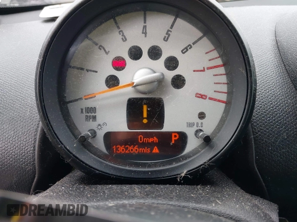 2014 MINI Countryman S with VIN WMWZC5C5XEWP38408, listed as a IAAI auction lot 42360746 with 136,266 mi miles and . Bid and sale history available at DreamBid. Image 7.