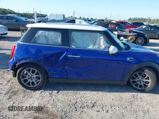 2019 MINI Hardtop Cooper with VIN WMWXP5C52K2H97728, listed as a IAAI auction lot 42026666 with 61,464 mi miles and . Bid and sale history available at DreamBid. Image 6.