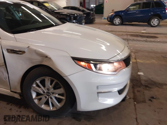 2016 Kia Optima LX with VIN 5XXGT4L31GG046321, listed as a IAAI auction lot 41847730 with 88,439 mi miles. Bid and sale history available at carsss.com. Image 6.