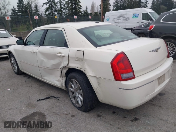 2007 Chrysler 300 Touring with VIN 2C3LA53GX7H871255, listed as a IAAI auction lot 41317732 with 145,223 mi miles and . Bid and sale history available at DreamBid. Image 3.