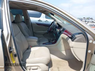 2003 Lexus ES 300 with VIN JTHBF30G430132283, listed as a IAAI auction lot 42172610 with 147,109 mi miles and . Bid and sale history available at DreamBid. Image 5.