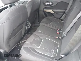 2017 Jeep Cherokee Latitude с VIN 1C4PJMCB0HW637950, выставлен на аукционе IAAI как лот 42605089 с пробегом 133 837 миль миль и . История ставок и продаж доступна на DreamBid. Изображение 8.