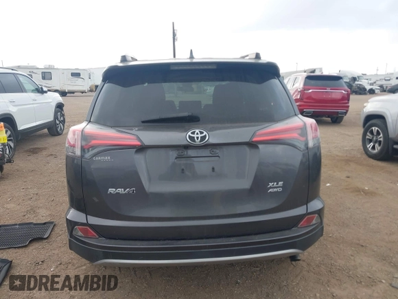 2018 Toyota RAV4 XLE with VIN JTMRFREV0JJ749388, listed as a IAAI auction lot 41613930 with 62,225 mi miles. Bid and sale history available at carsss.com. Image 16.