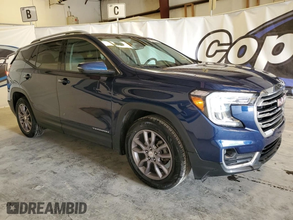2023 GMC Terrain SLT z VIN 3GKALPEG0PL165445, wystawiony jako Copart lot #54266665 z przebiegiem 64 596 mil mil oraz Czysty tytuł • Clean title. Historia ofert i sprzedaży dostępna na DreamBid. Obrazek 4.